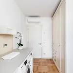 Luxury Lake-front Catullo By Whale Homes Διαμέρισμα