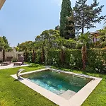 Luxury Lake-front Catullo By Whale Homes Διαμέρισμα *