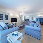 Luxury Lake-front Catullo By Whale Homes Σιρμιόνε