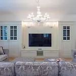 Luxury Lake-front Catullo By Whale Homes Διαμέρισμα Σιρμιόνε