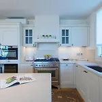 Luxury Lake-front Catullo By Whale Homes Διαμέρισμα *
