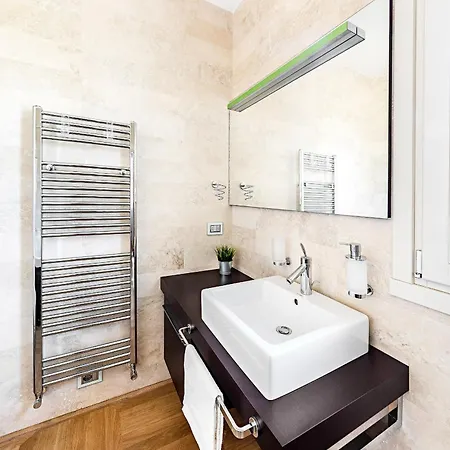 Luxury Lake-front Catullo By Whale Homes Apartment Sirmione