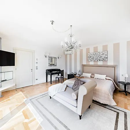 Luxury Lake-front Catullo By Whale Homes Apartment Sirmione