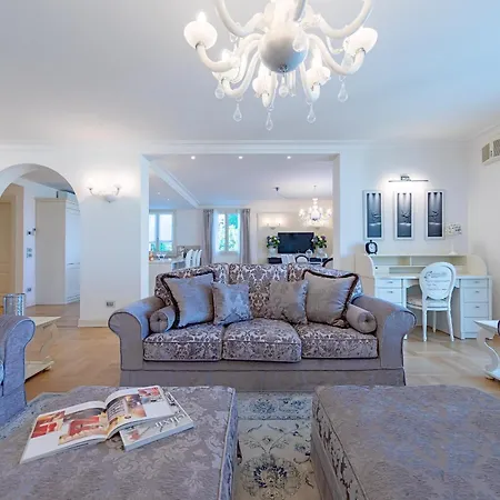 Luxury Lake-front Catullo By Whale Homes Apartment Sirmione