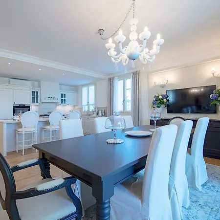 Apartment Luxury Lake-front Catullo By Whale Homes *