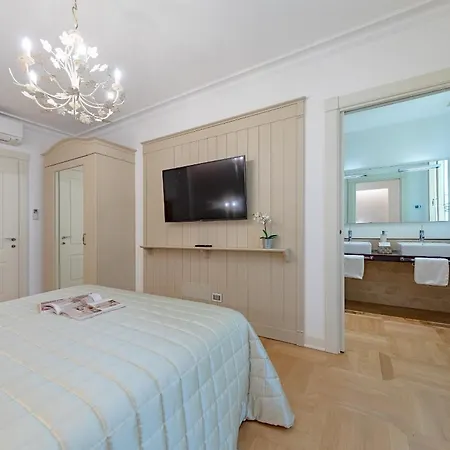 Luxury Lake-front Catullo By Whale Homes Apartment Sirmione